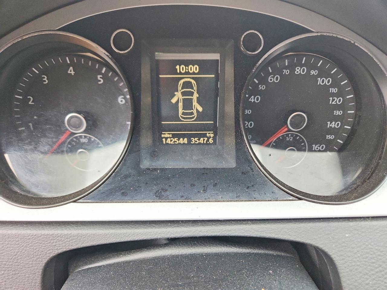 2010 VOLKSWAGEN PASSAT KOMFORT photo 9