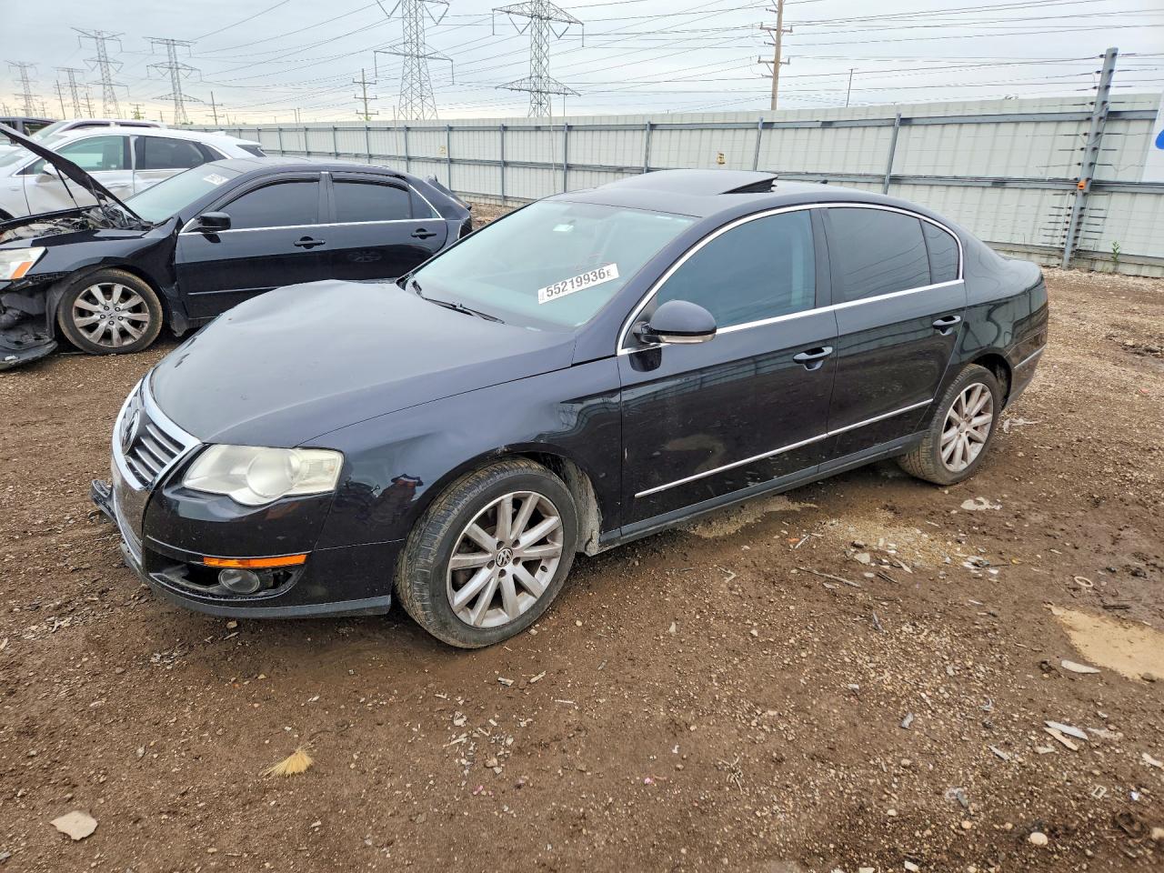 2010 VOLKSWAGEN PASSAT