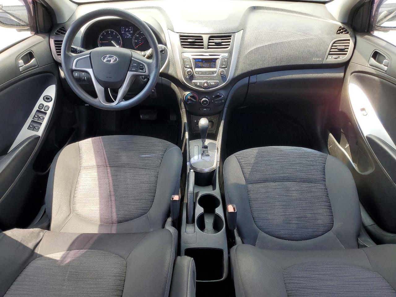 2016 HYUNDAI ACCENT SE photo 8