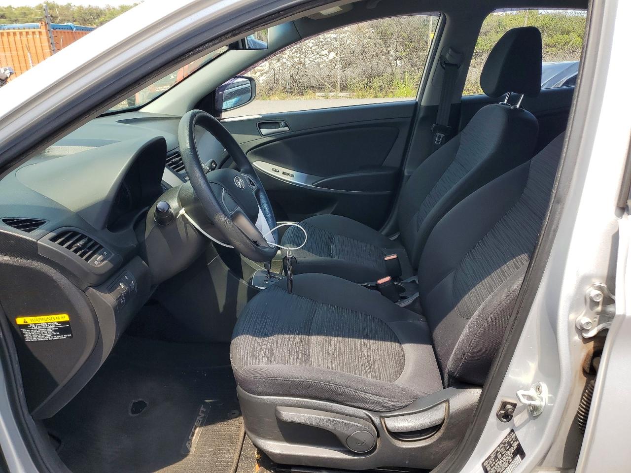 2016 HYUNDAI ACCENT SE photo 7