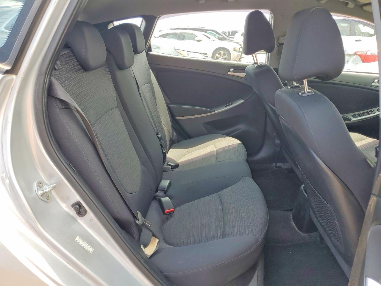 2016 HYUNDAI ACCENT SE photo 11