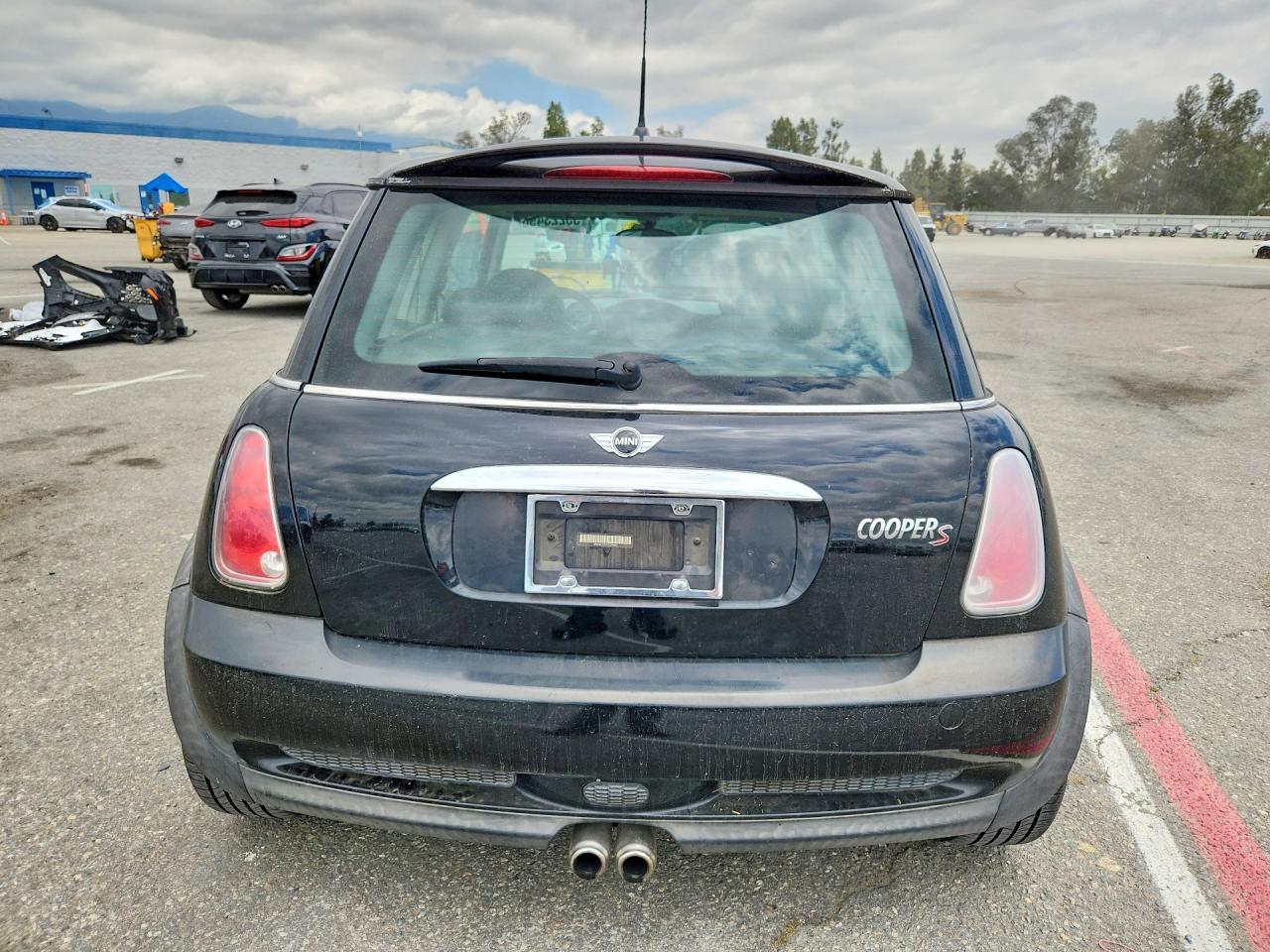 2005 MINI COOPER S photo 11