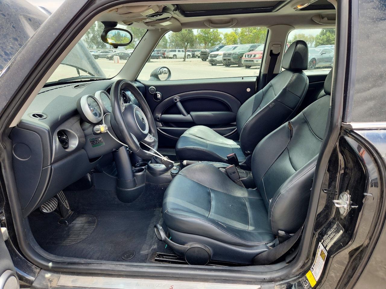 2005 MINI COOPER S photo 13