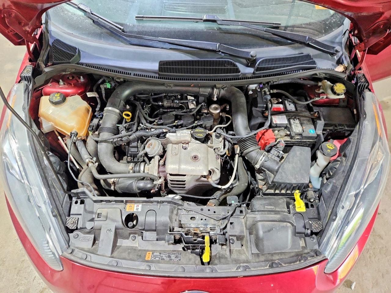 2016 FORD FIESTA SE photo 21