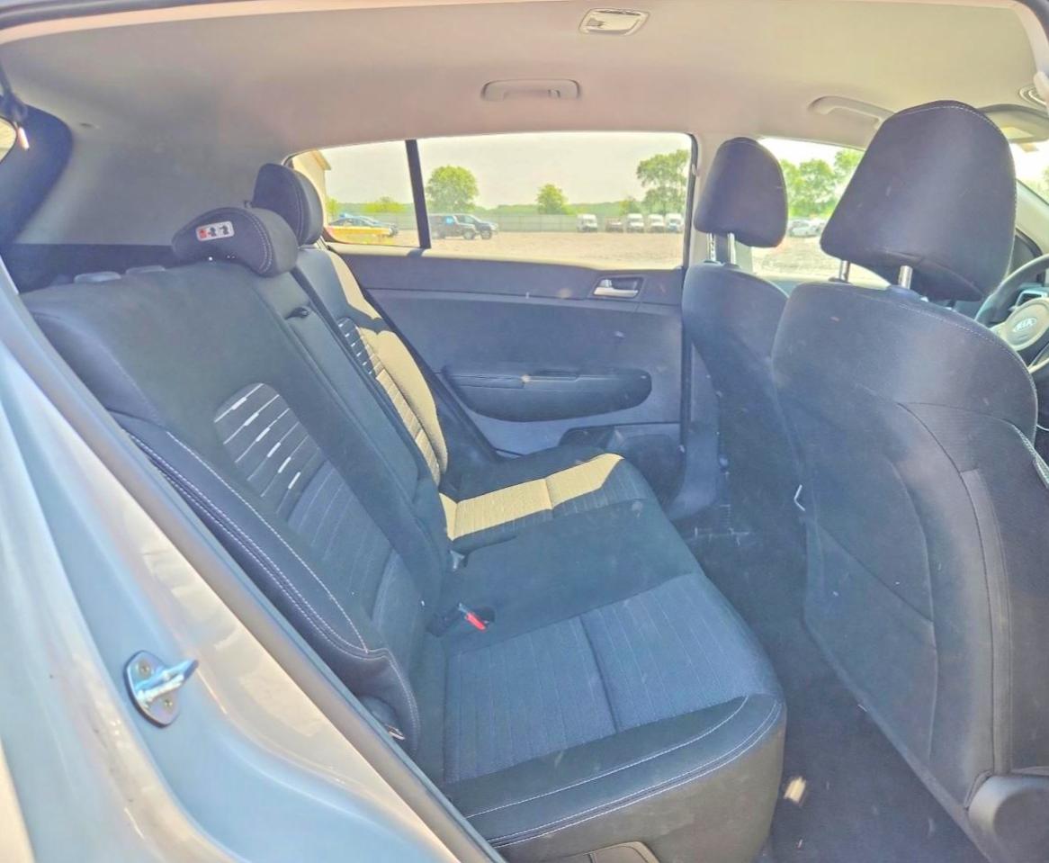2017 KIA SPORTAGE LX photo 19