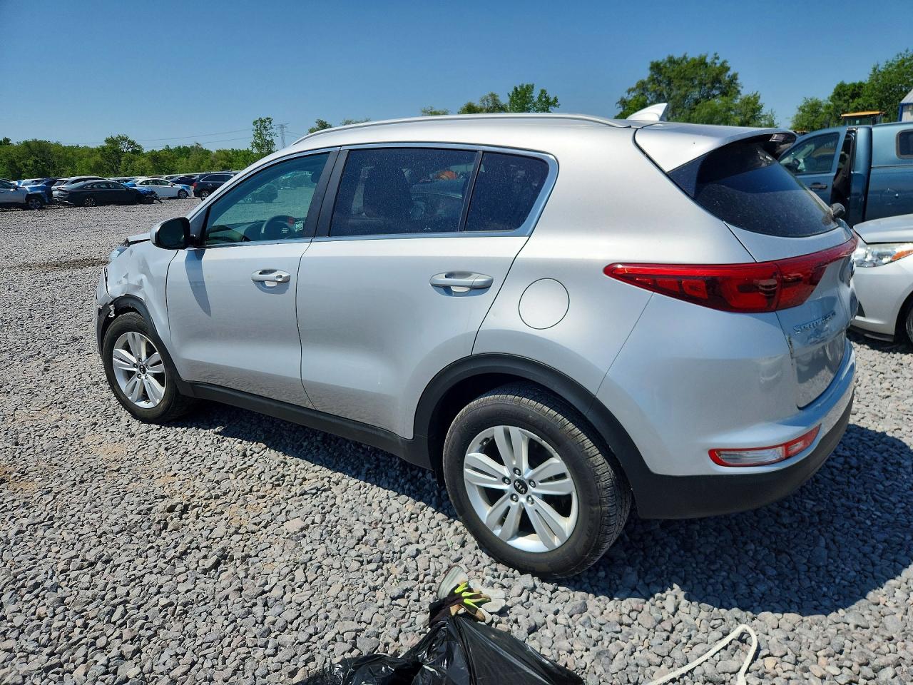 2017 KIA SPORTAGE LX photo 3