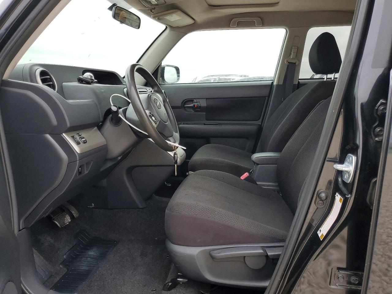 2008 TOYOTA SCION XB photo 13