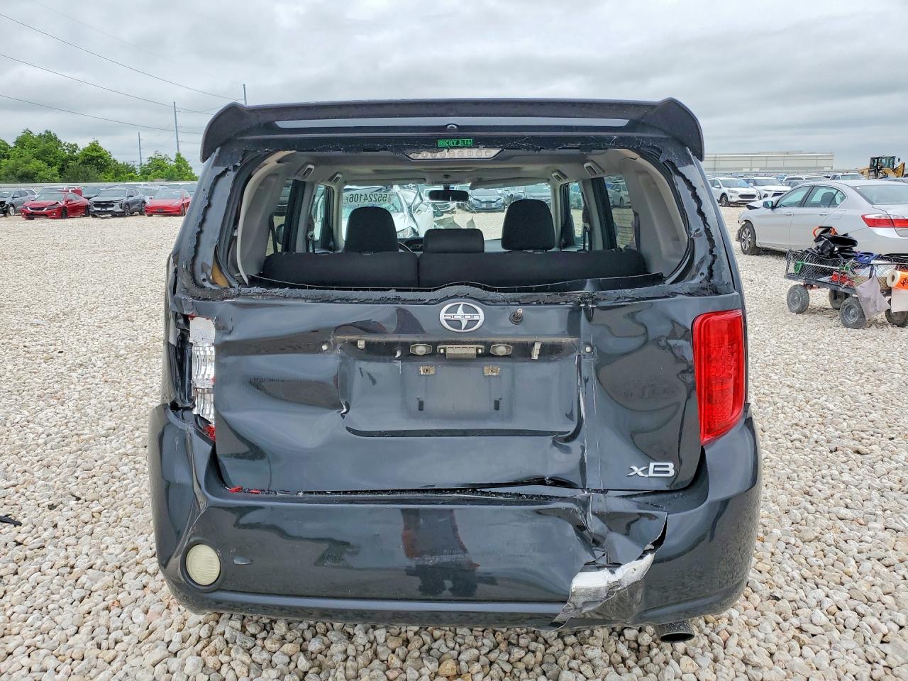 2008 TOYOTA SCION XB photo 11