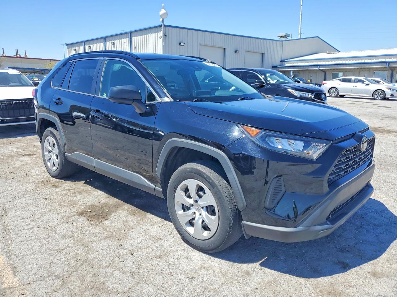 2019 TOYOTA RAV4 LE photo 10