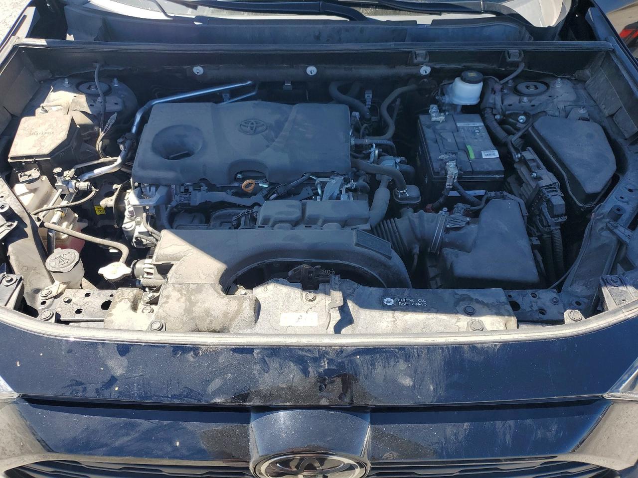 2019 TOYOTA RAV4 LE photo 34