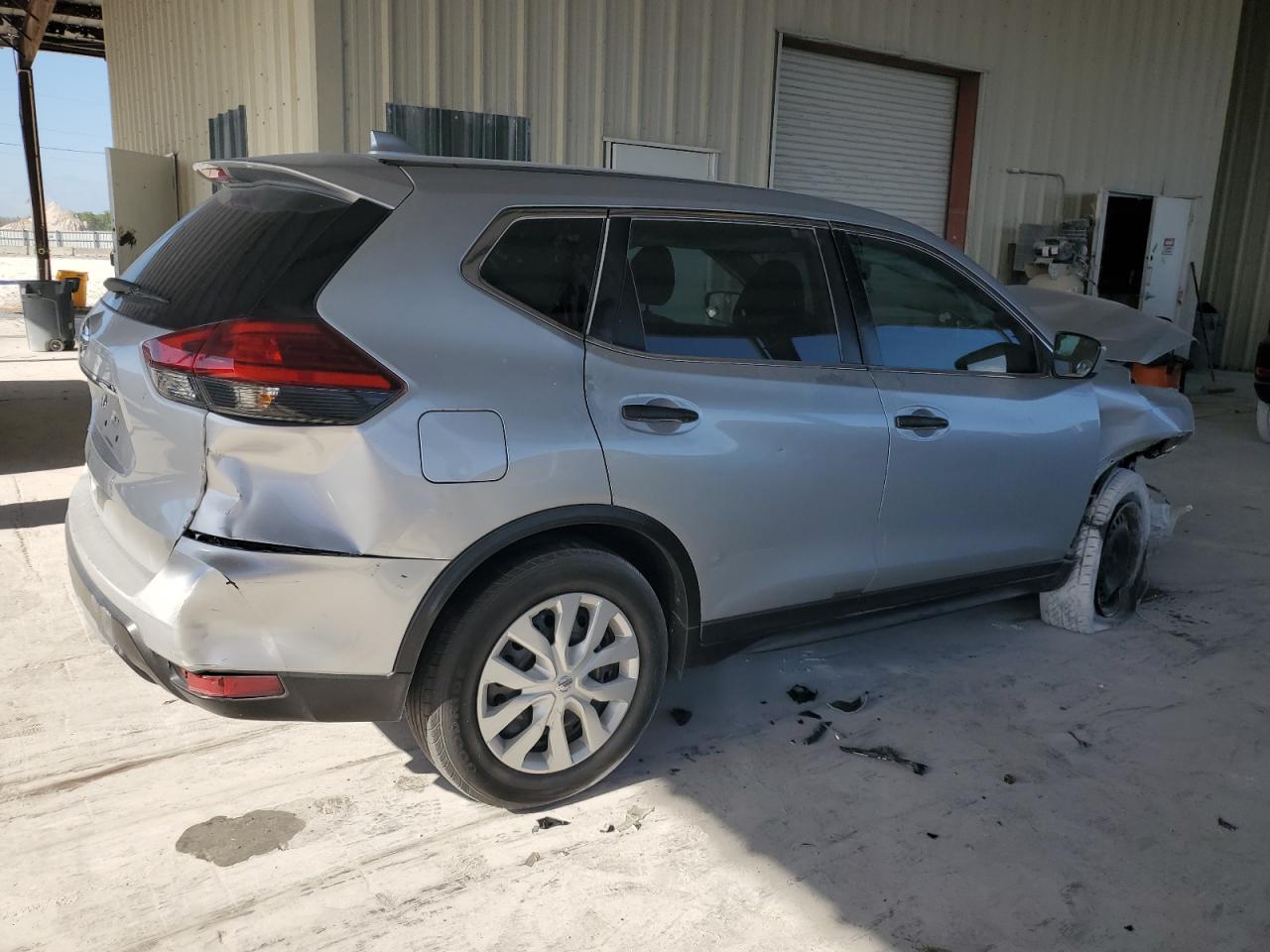 2017 NISSAN ROGUE S photo 5
