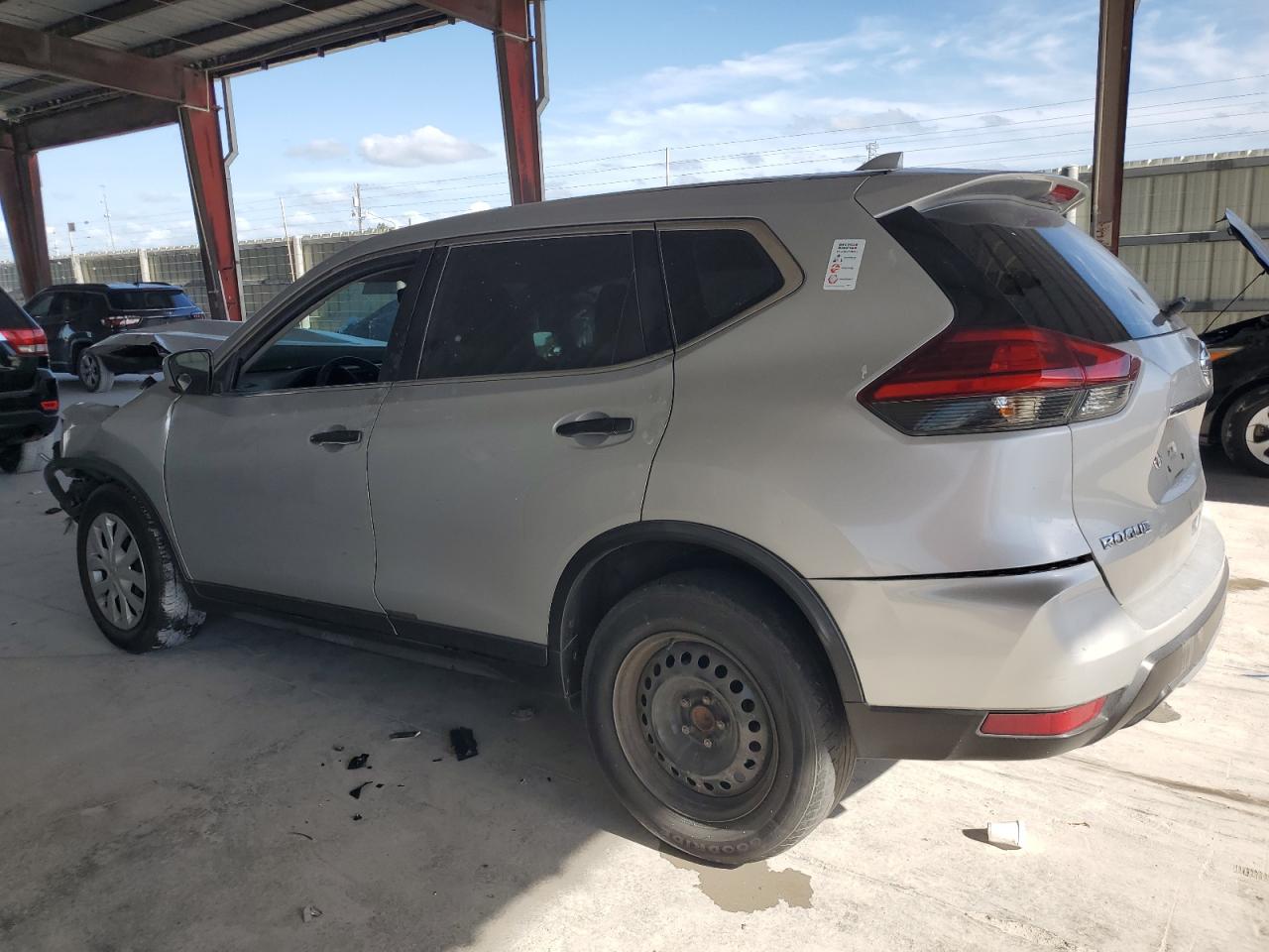 2017 NISSAN ROGUE S photo 3