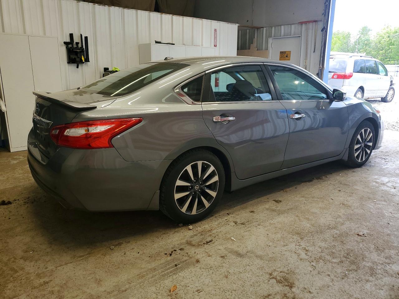 2016 NISSAN ALTIMA 2.5 SV photo 5
