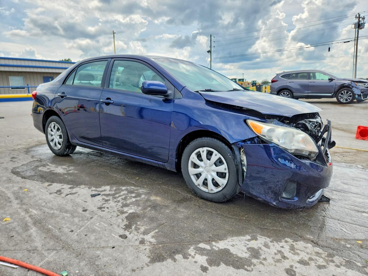 2011 TOYOTA COROLLA LE photo 4