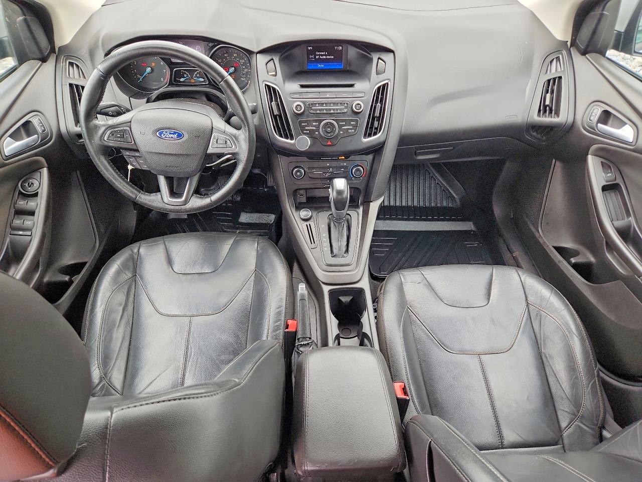 2015 FORD FOCUS SE photo 15