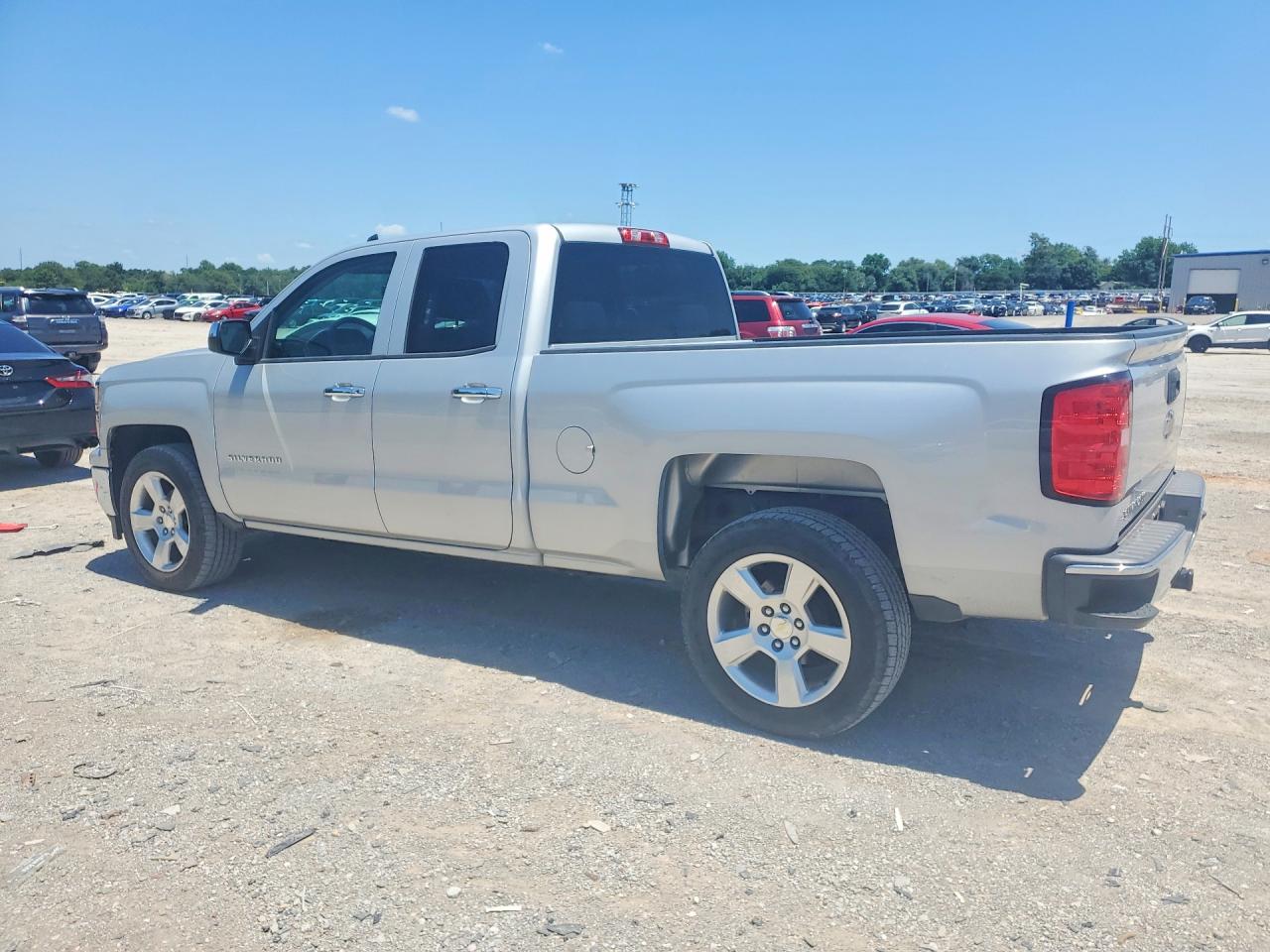 2015 CHEVROLET SILVERADO C1500 photo 3