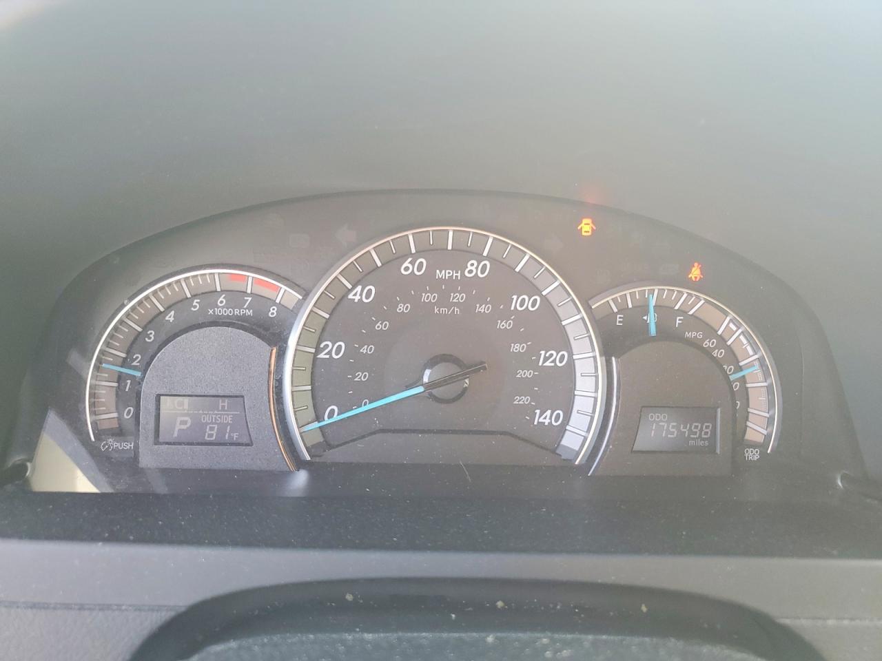 2012 TOYOTA CAMRY SE photo 9