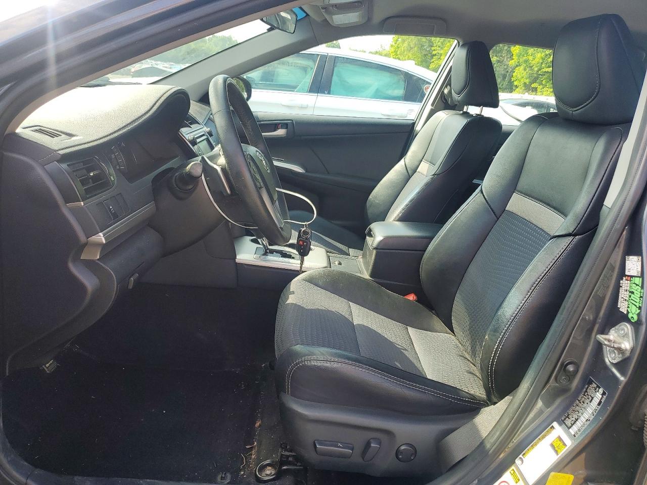 2012 TOYOTA CAMRY SE photo 7