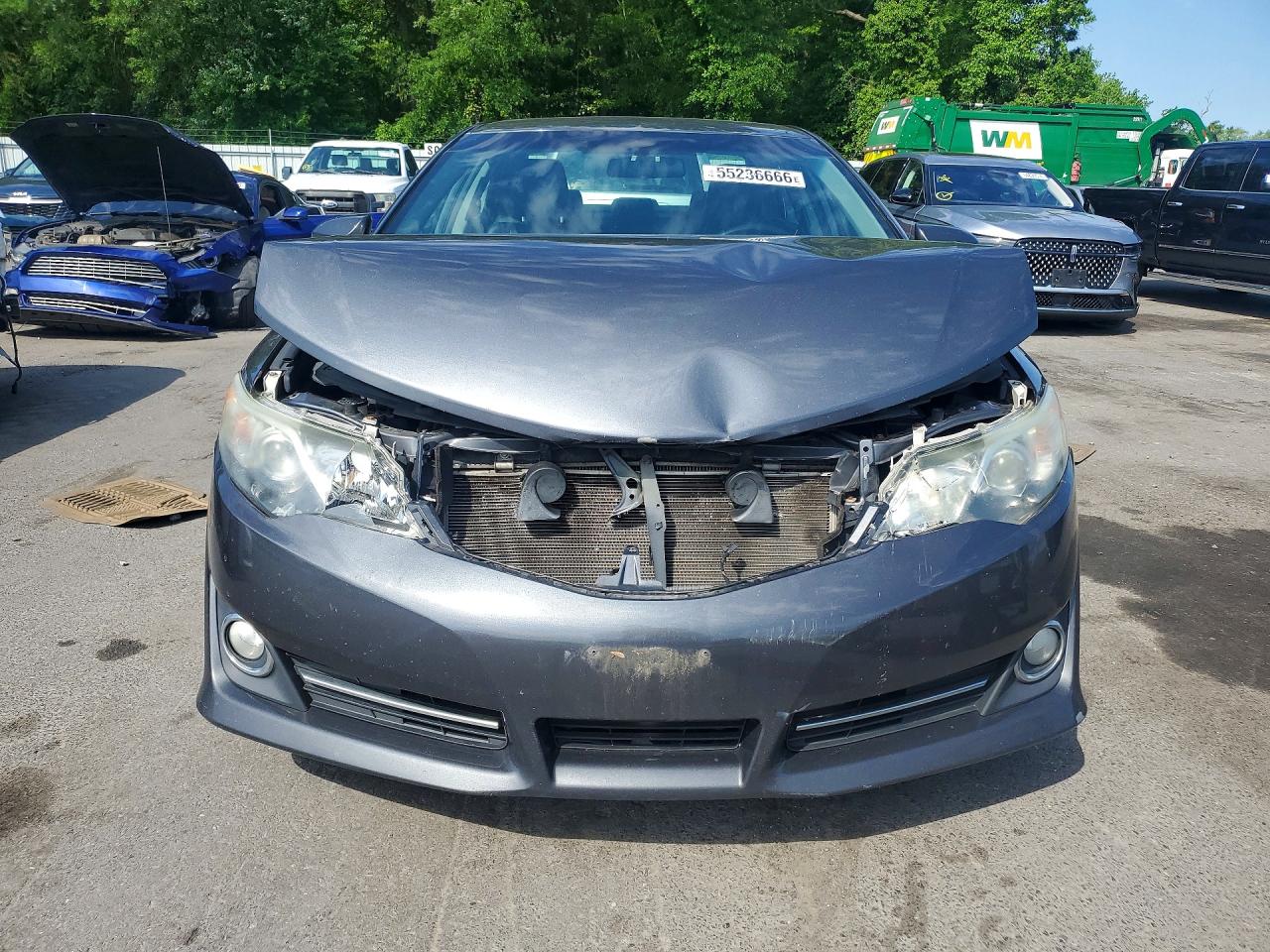 2012 TOYOTA CAMRY SE photo 5