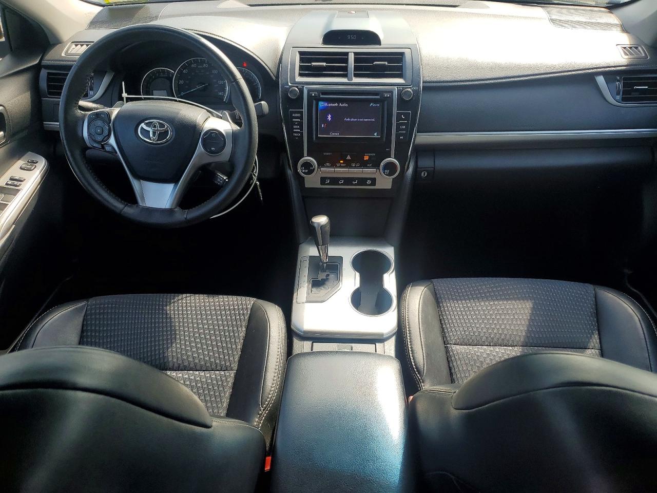 2012 TOYOTA CAMRY SE photo 8