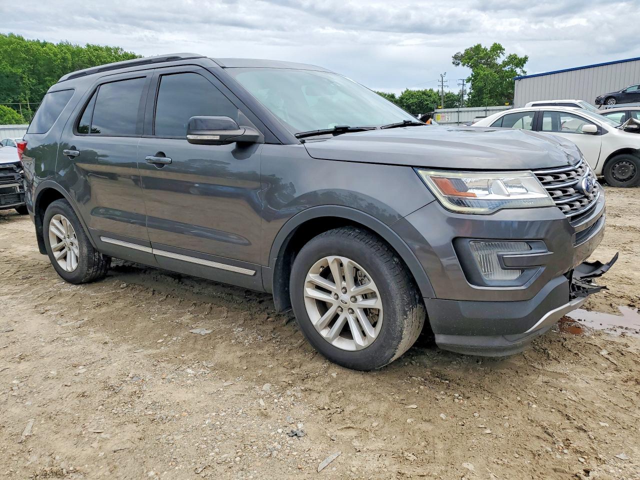 2017 FORD EXPLORER XLT photo 10