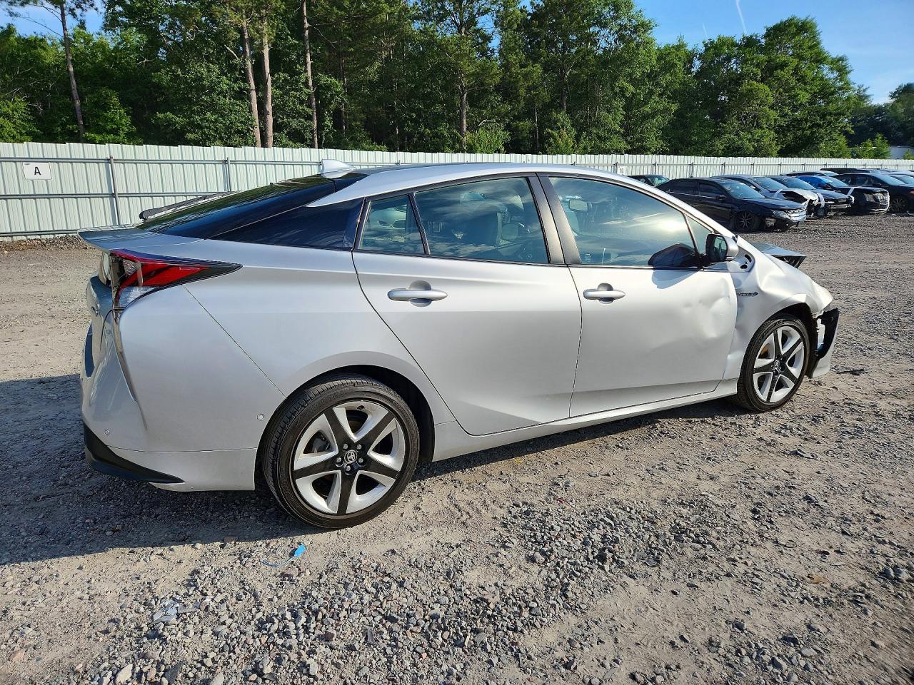 2018 TOYOTA PRIUS FOUR TOURING photo 5