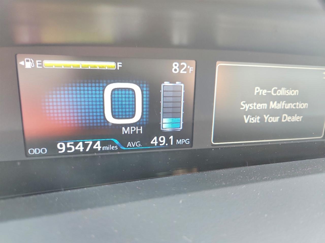 2018 TOYOTA PRIUS FOUR TOURING photo 17