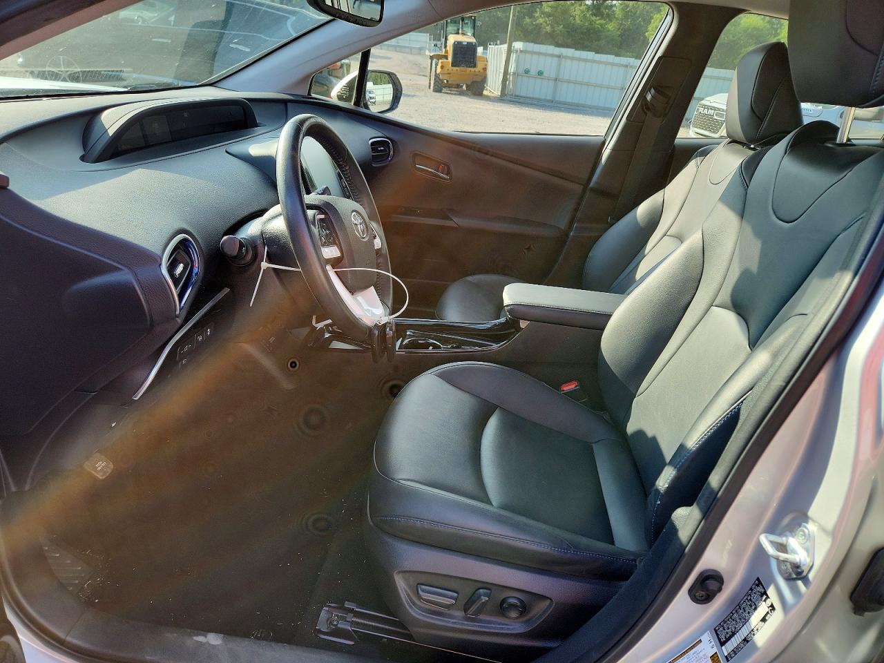 2018 TOYOTA PRIUS FOUR TOURING photo 13