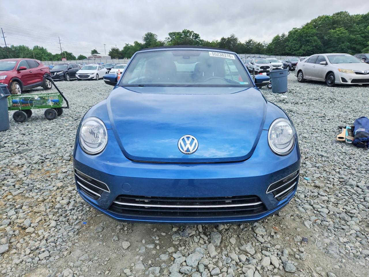 2019 VOLKSWAGEN BEETLE S photo 9