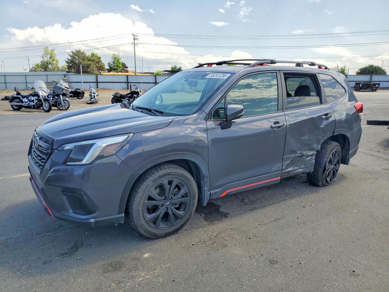2022 SUBARU FORESTER