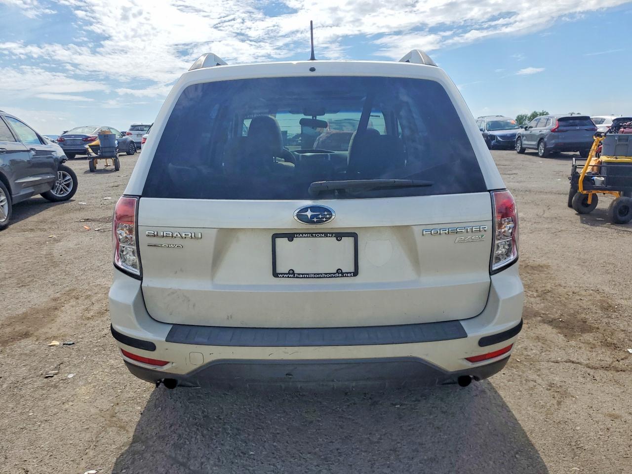 2011 SUBARU FORESTER 2.5X PREMIUM photo 11