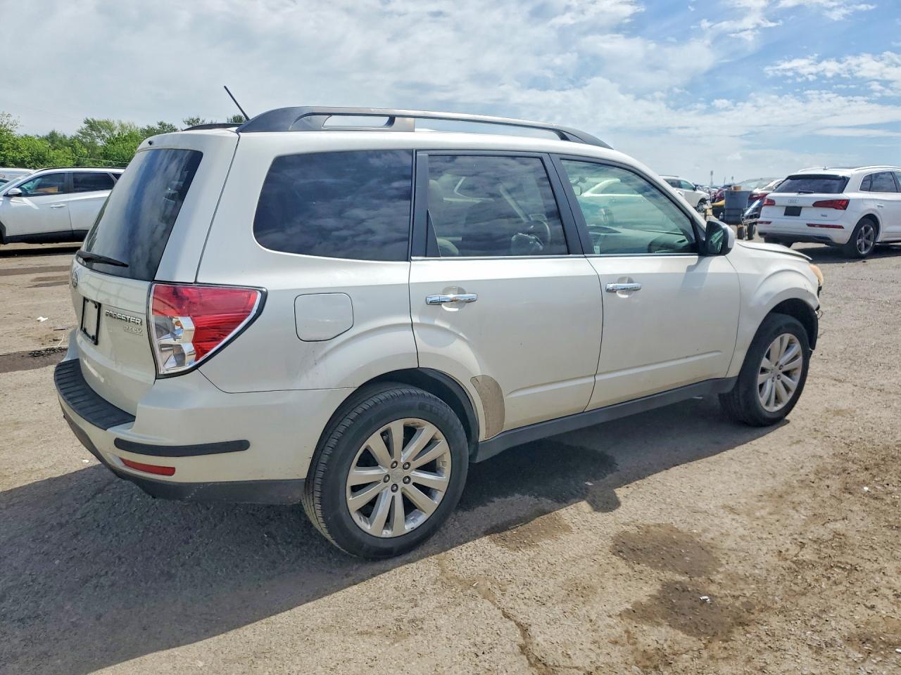 2011 SUBARU FORESTER 2.5X PREMIUM photo 5
