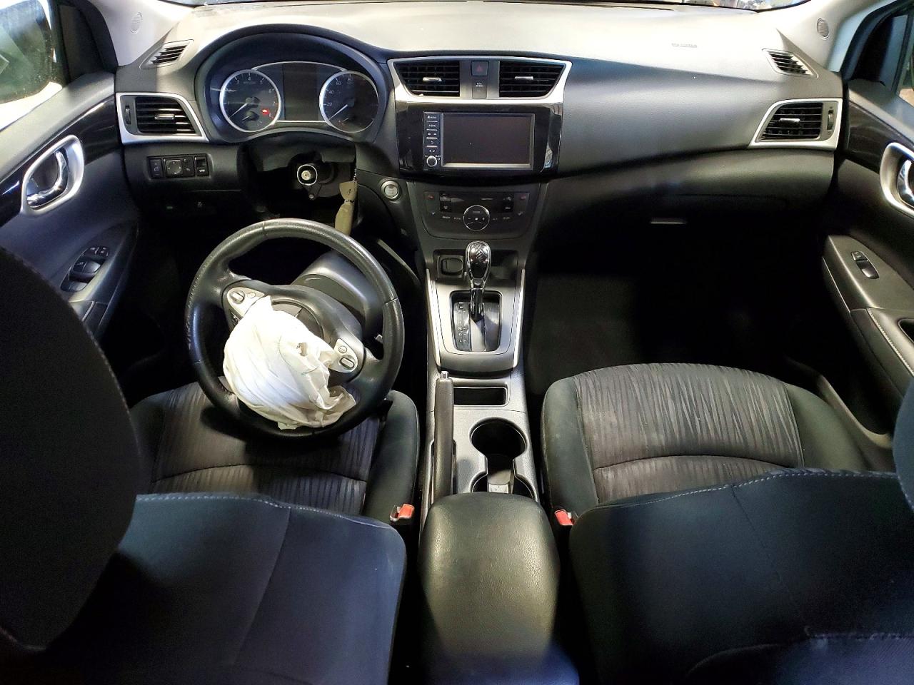 2019 NISSAN SENTRA SV photo 8