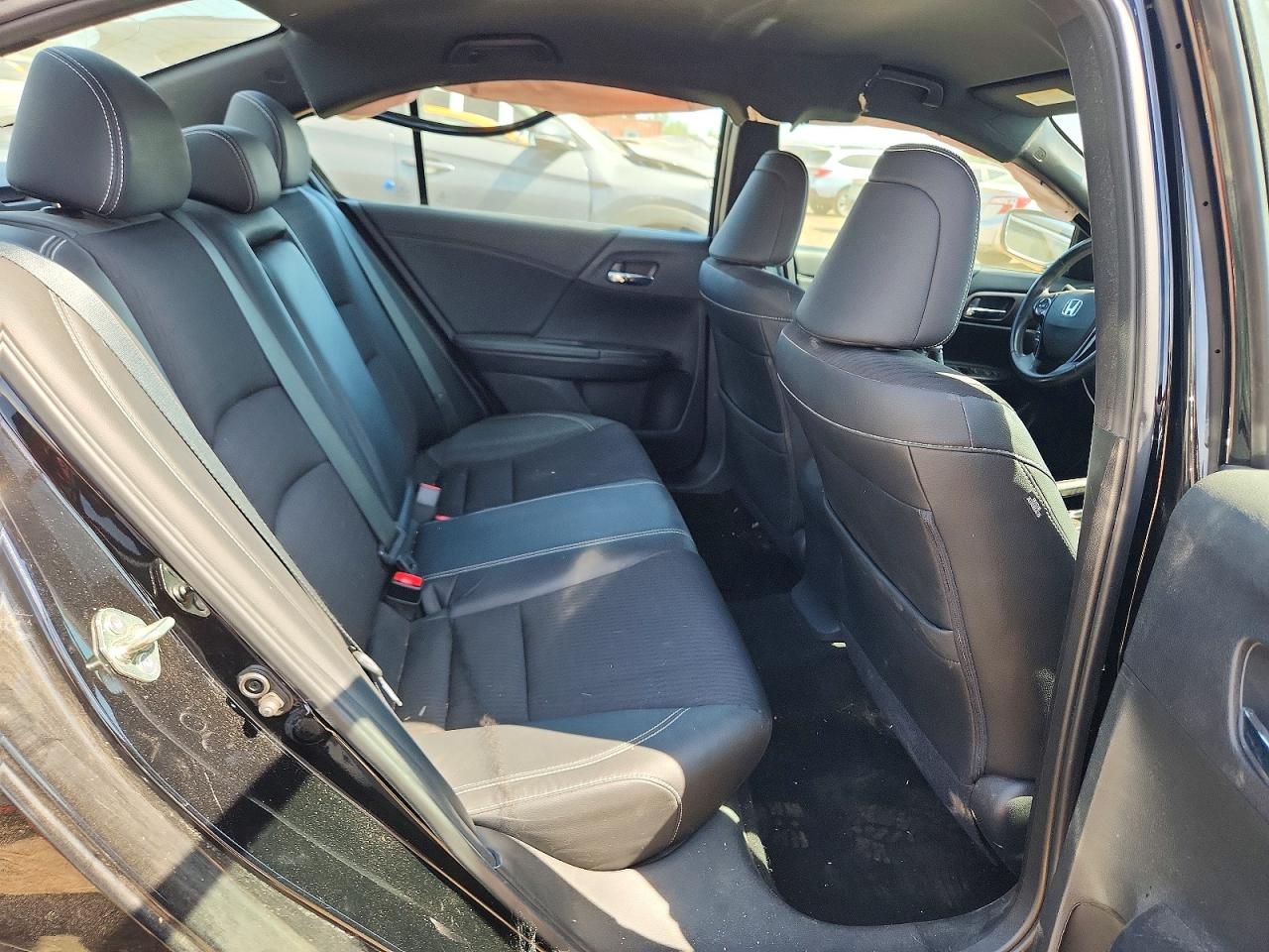 2016 HONDA ACCORD SPORT photo 28