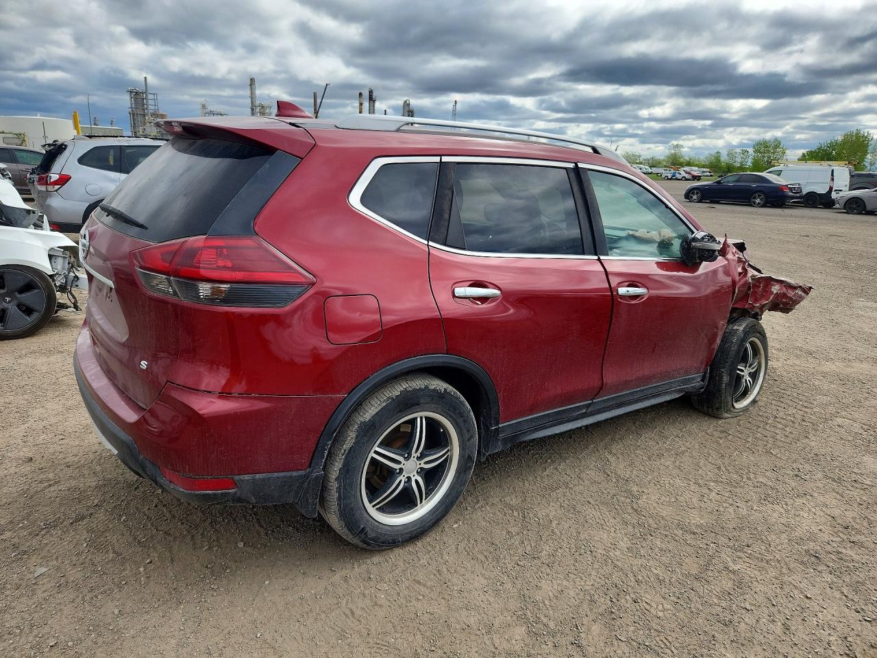 2018 NISSAN ROGUE S photo 3