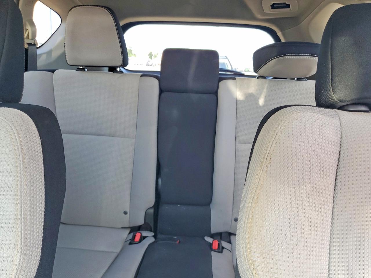 2016 TOYOTA RAV4 XLE photo 19