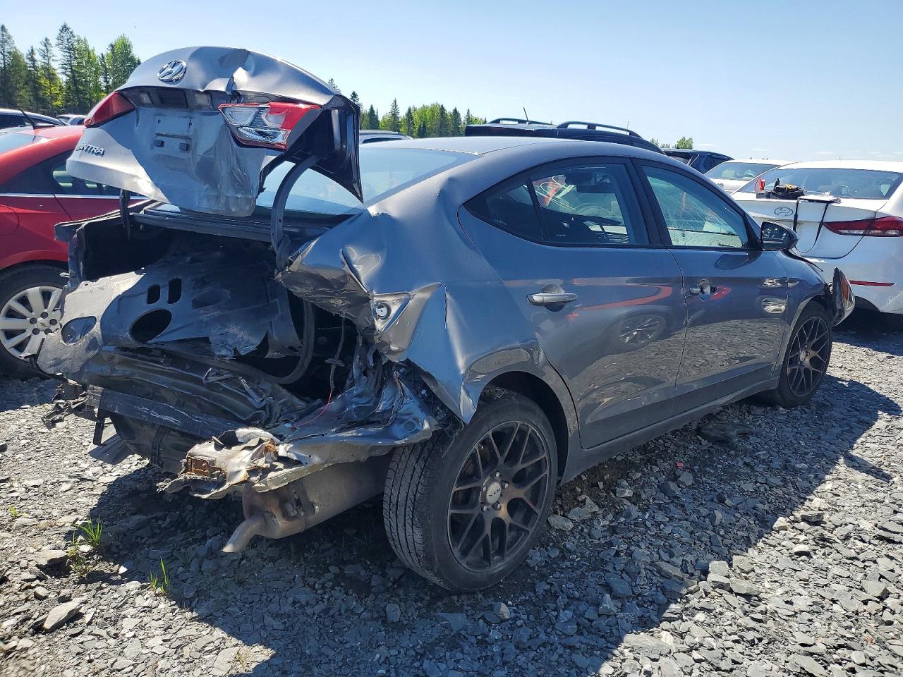 2018 HYUNDAI ELANTRA SE photo 5