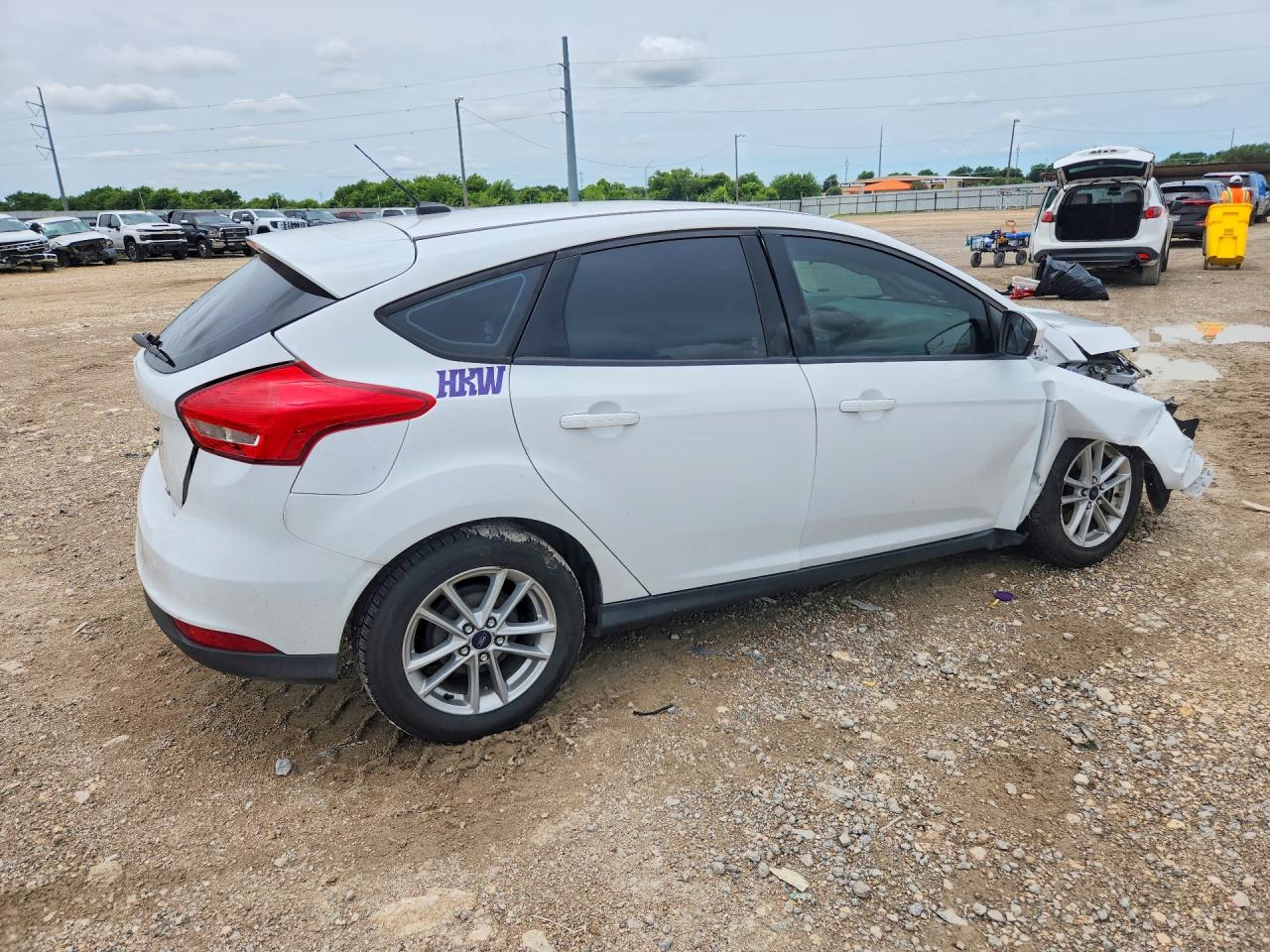 2018 FORD FOCUS SE photo 7