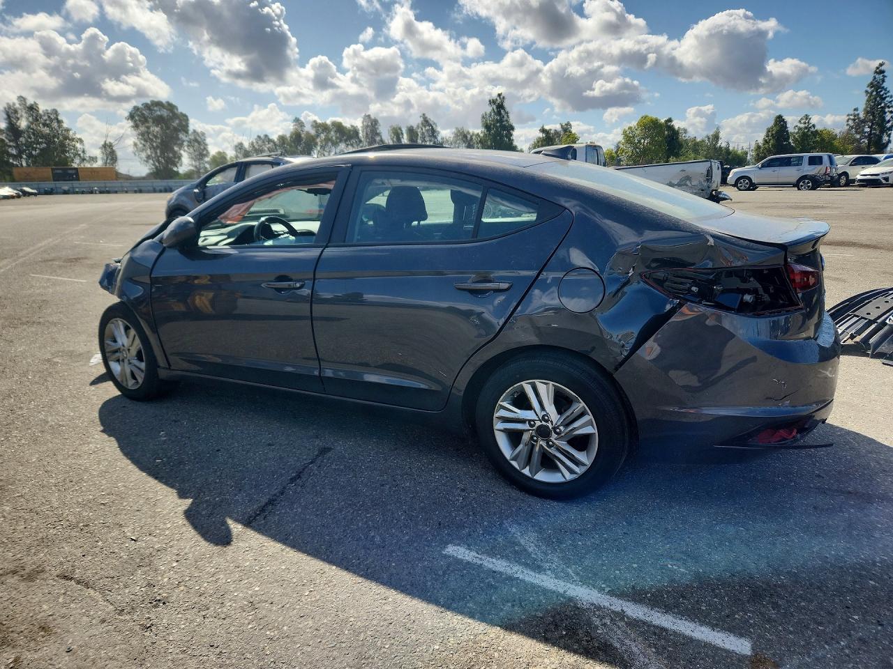2020 HYUNDAI ELANTRA VALUE EDITION photo 3
