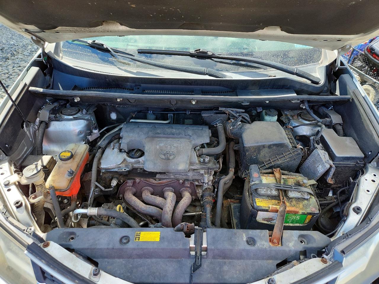 2014 TOYOTA RAV4 XLE photo 23