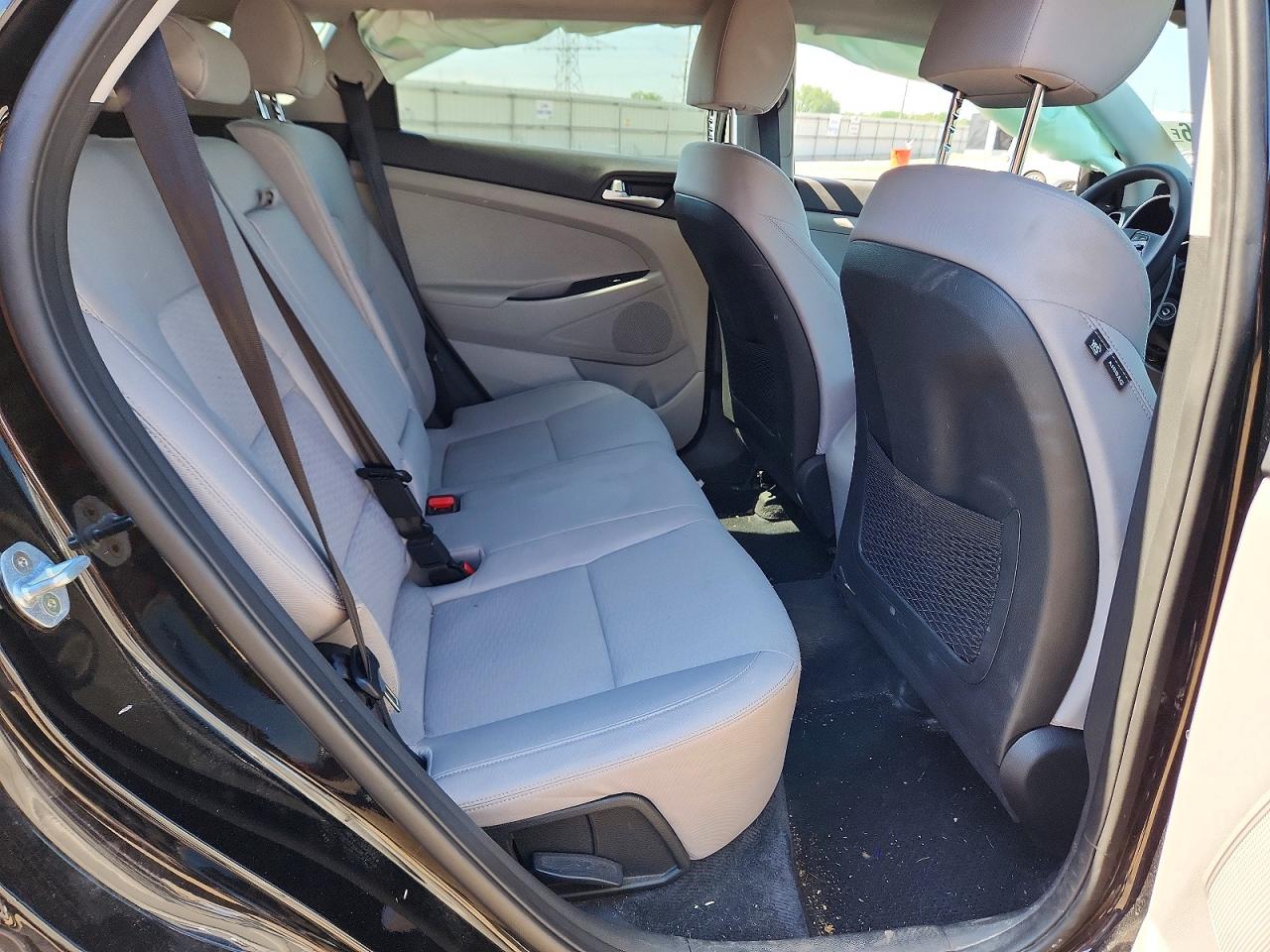 2019 HYUNDAI TUCSON SE photo 19