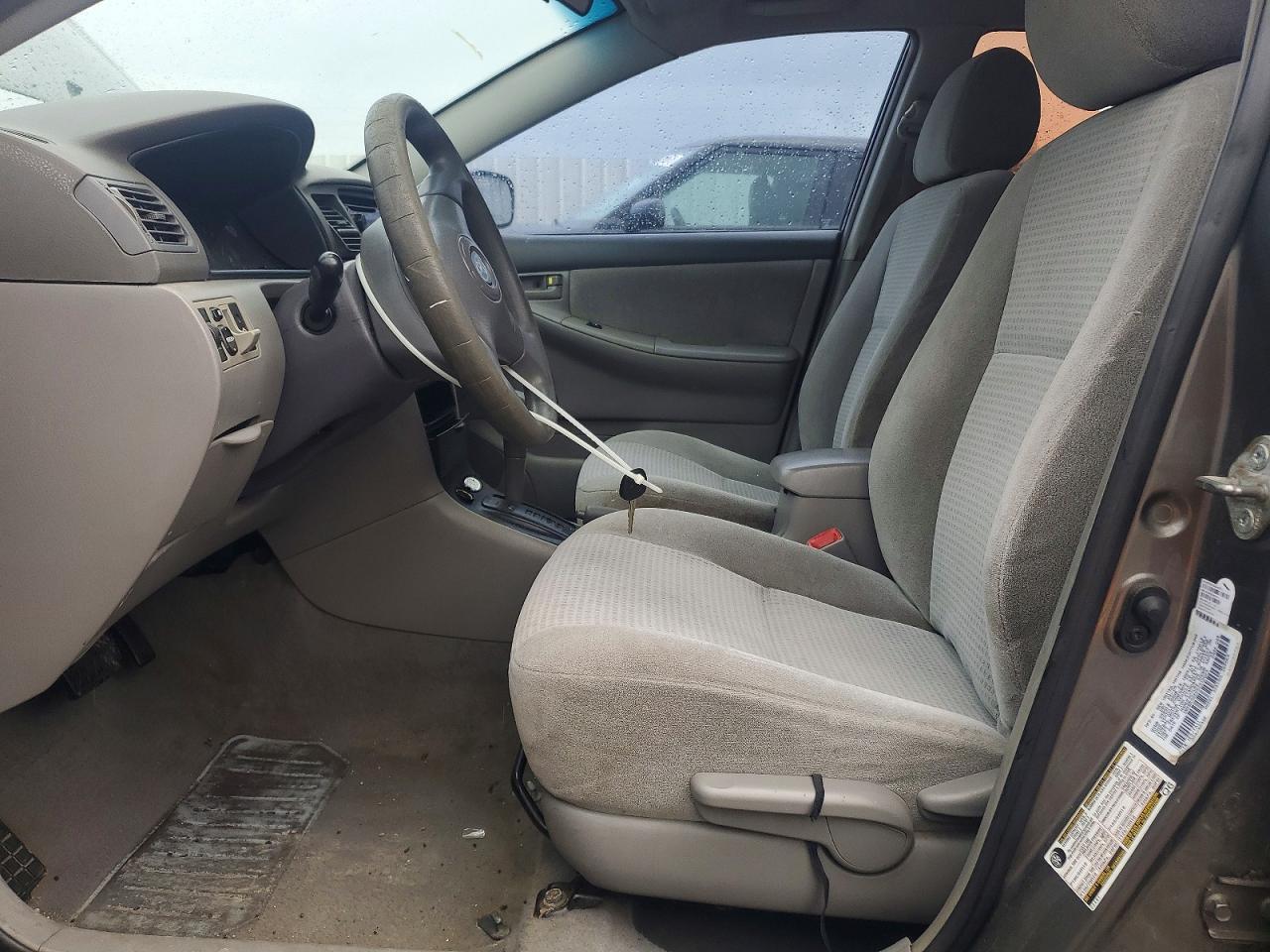 2005 TOYOTA COROLLA CE photo 13