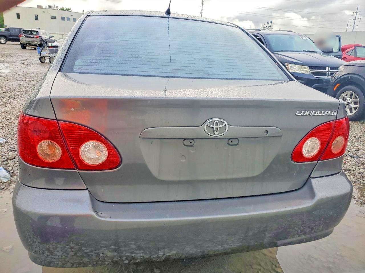 2005 TOYOTA COROLLA CE photo 11