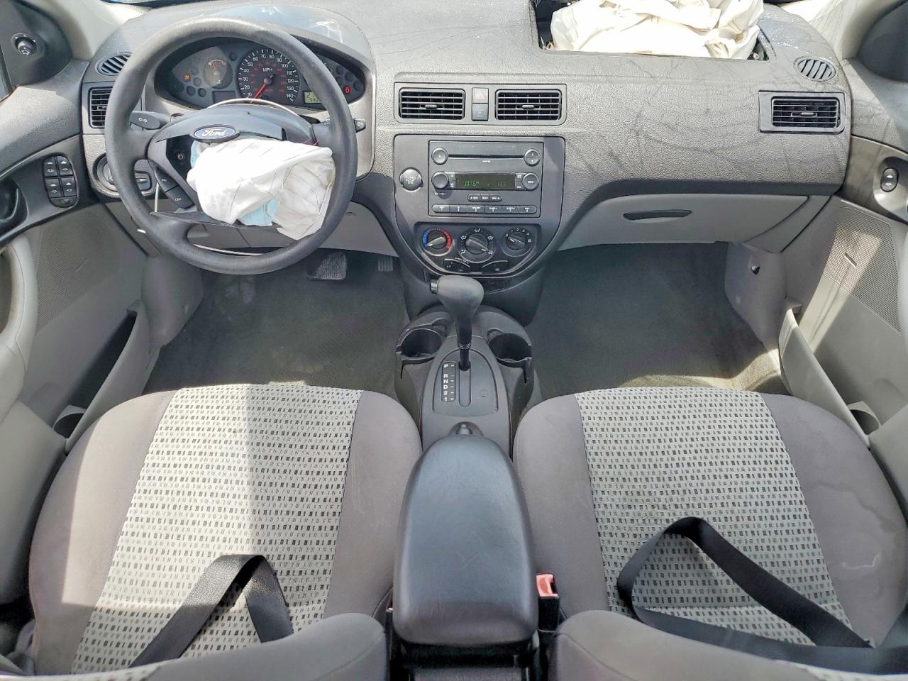 2007 FORD FOCUS ZX4 photo 8