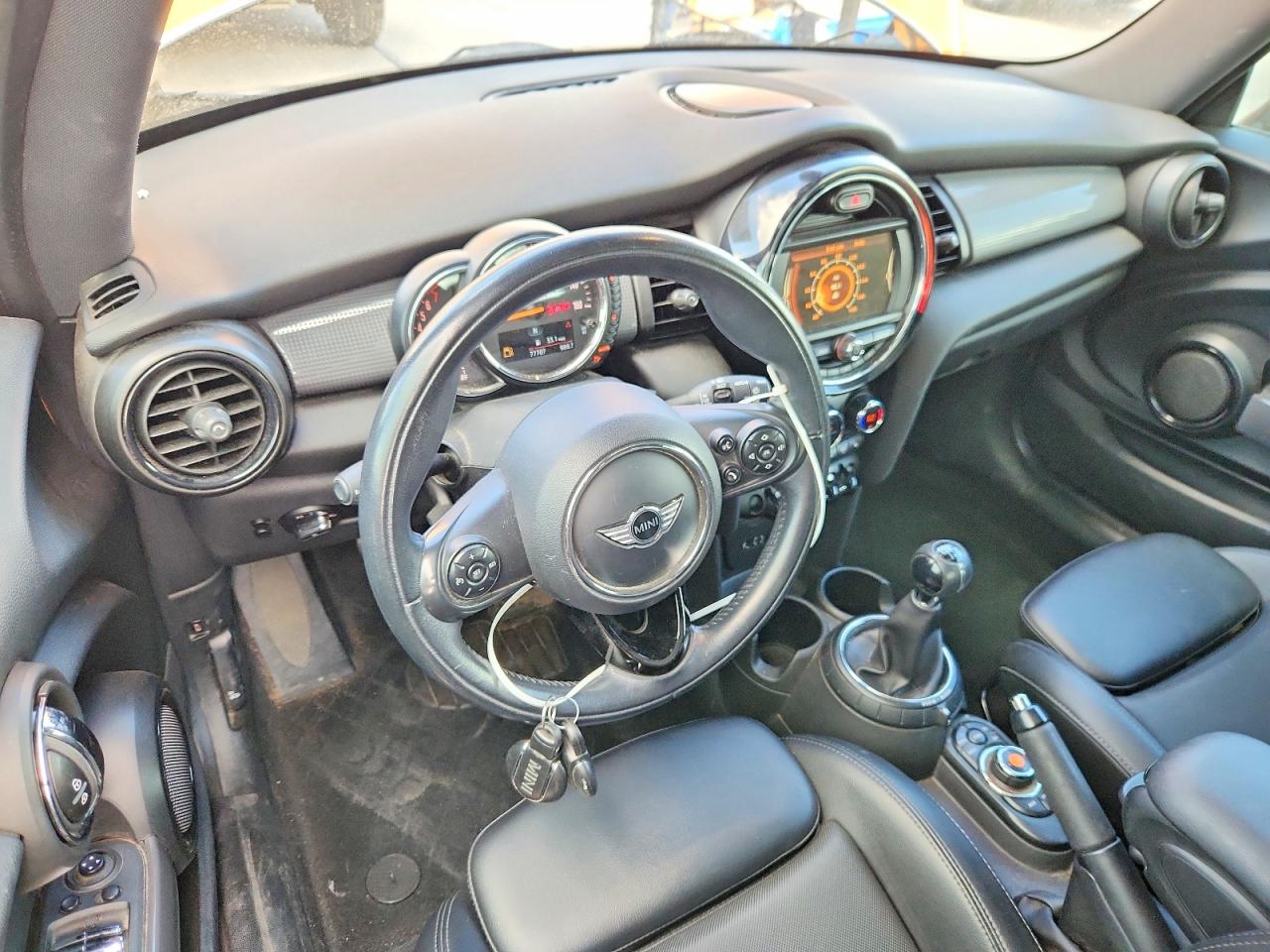 2014 MINI COOPER photo 15