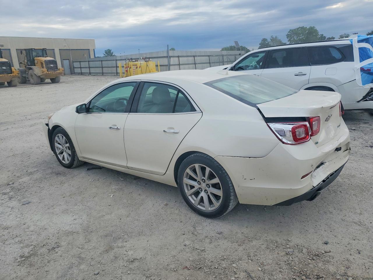 2014 CHEVROLET MALIBU LTZ photo 3