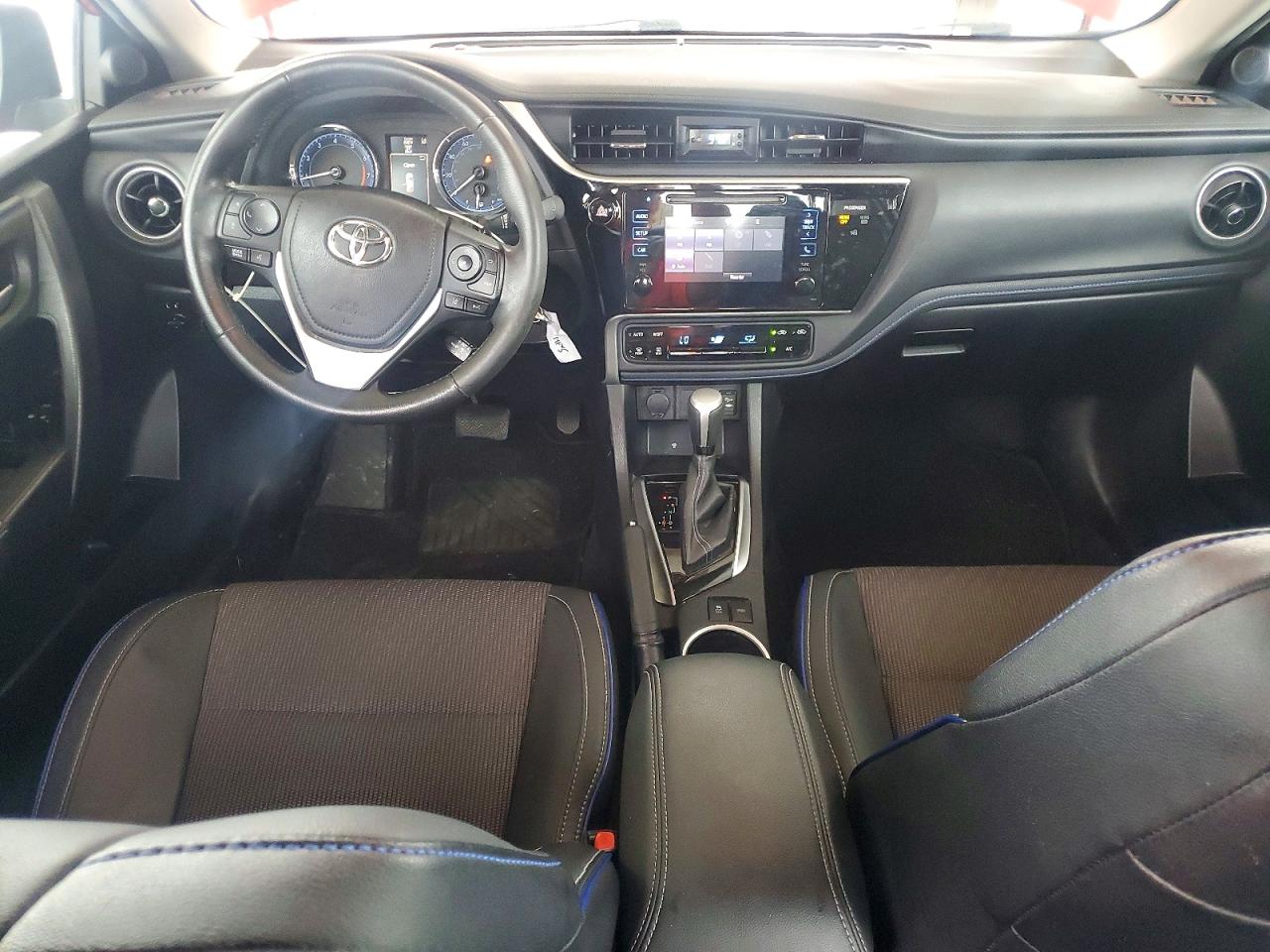 2017 TOYOTA COROLLA SE photo 22