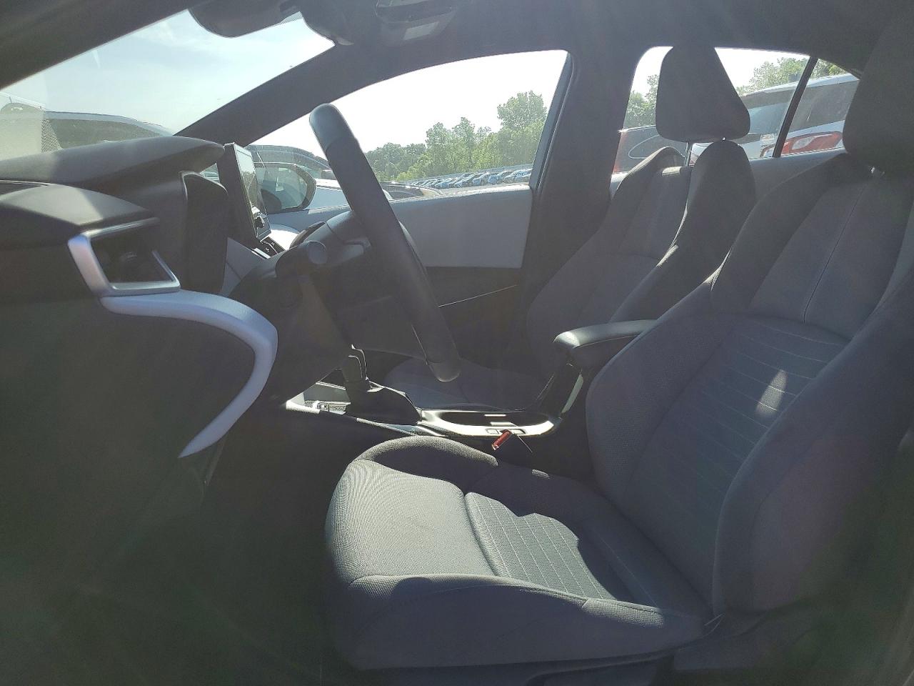 2025 TOYOTA COROLLA SE photo 13