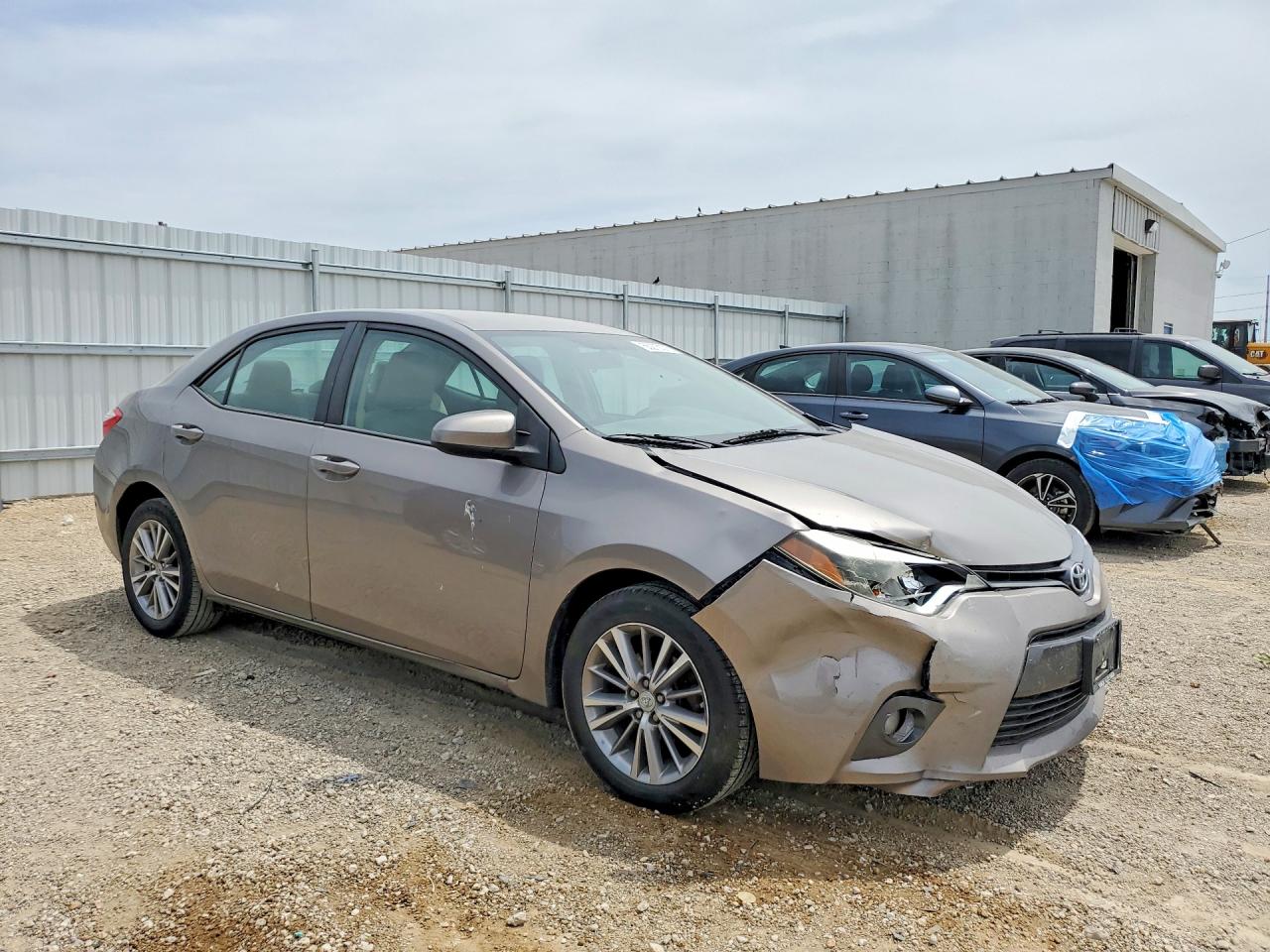 2015 TOYOTA COROLLA LE PLUS photo 4