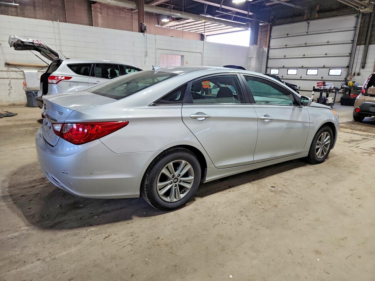 2013 HYUNDAI SONATA GLS photo 5